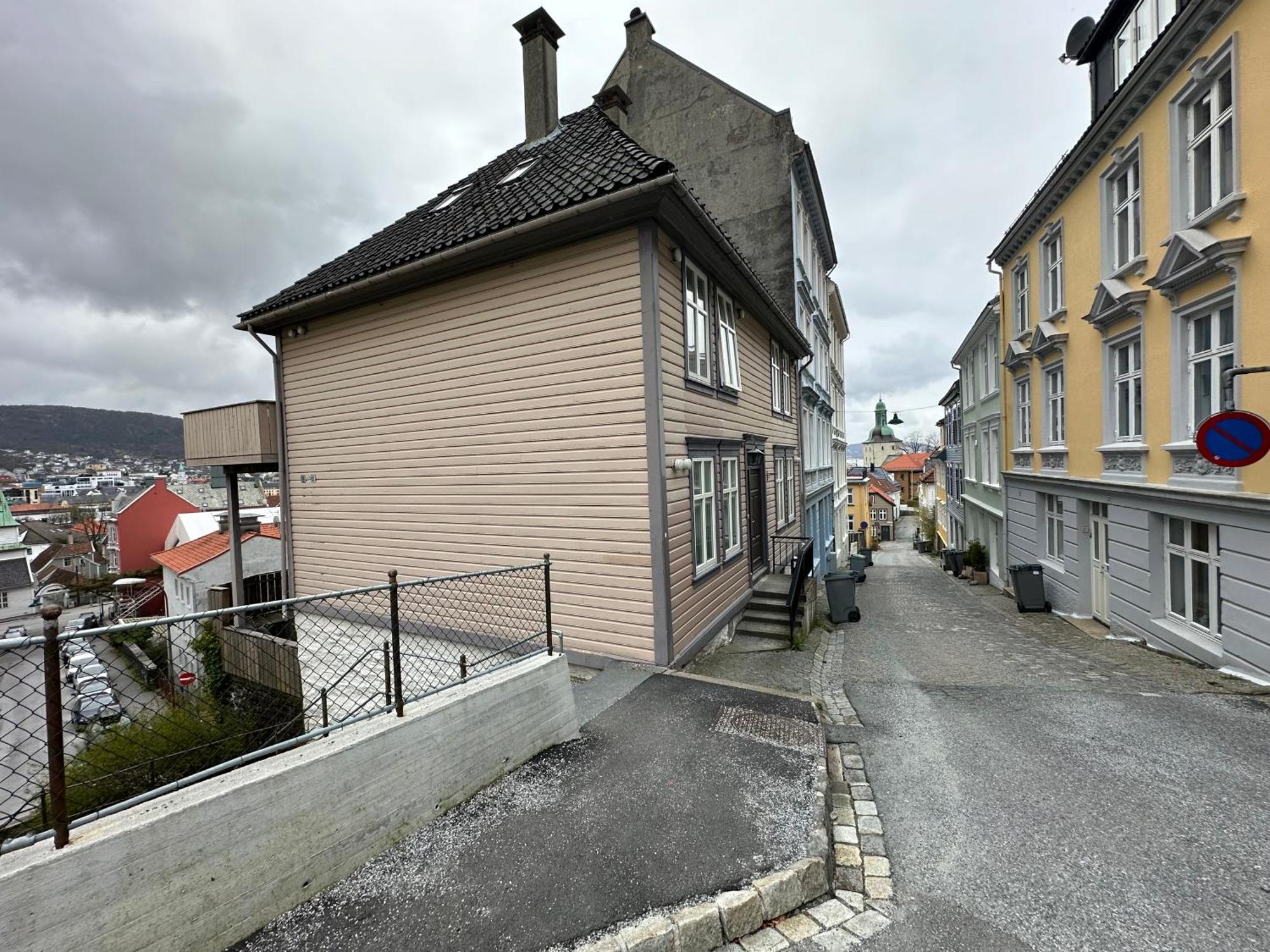 Ferienwohnung Sjarmerende Bolig Like Ved Togstasjonen Bergen Exterior foto